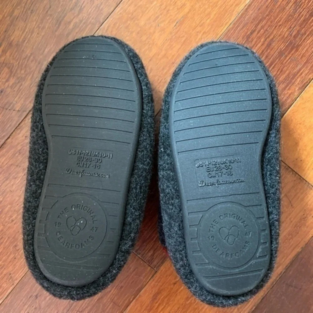 Dearfoam kids size 11-12
